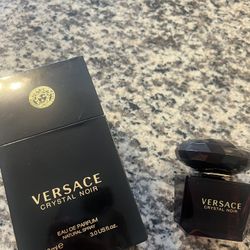 Versace Crystal Noir Eau de Parfum 90ml