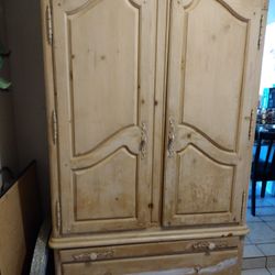 Free Armoire 