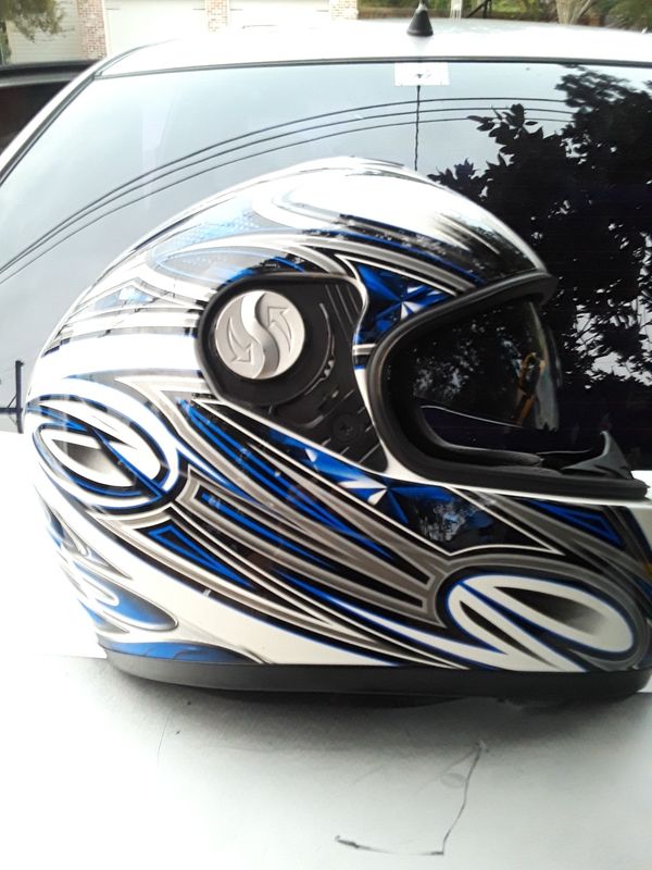 Helmet for Sale in Baton Rouge, LA - OfferUp