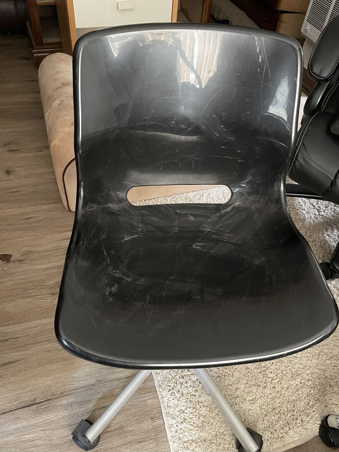2 Desk Chairs