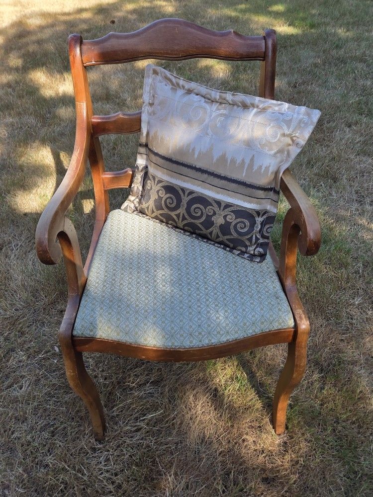 Well Loved Task Chair And Pillow