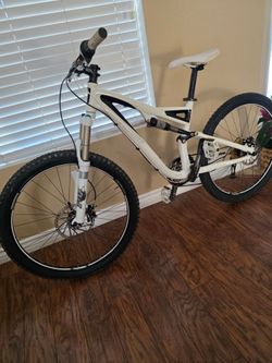 SPECIALIZED STUMJUMPER COMP MOUNTAIN BIKE