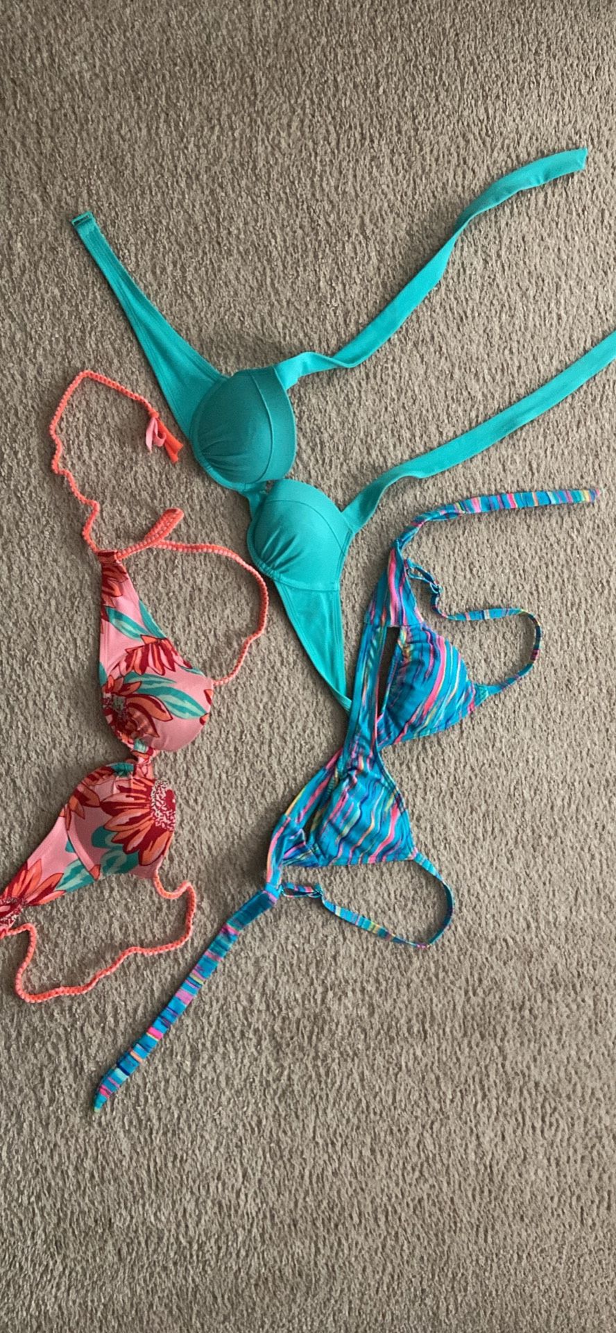 Women’s/Junior’s Size X-small/32 B swim tops