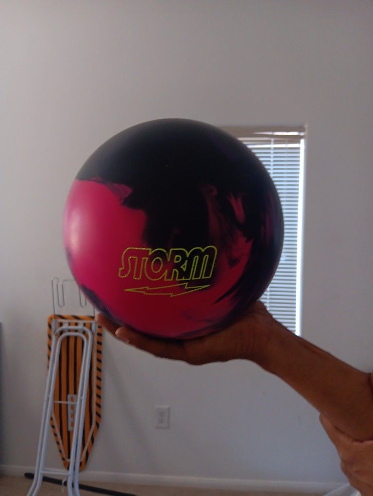 Storm Proton physics bowling ball