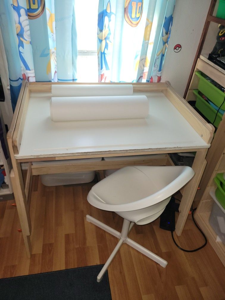 Kids Ikea FLISAT Desk & Chair