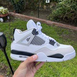 Jordan 4 Retro Military Black 