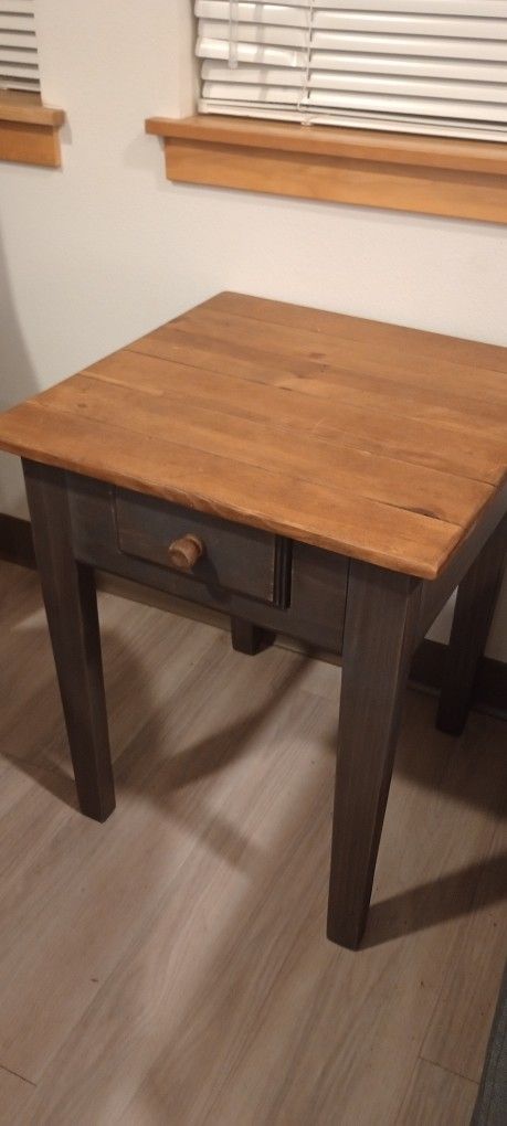Cute Little Wood Table With Drawer.