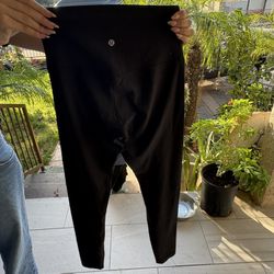 Lululemon Capri Leggings Size 6