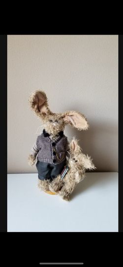 THE BEARINGTON COLLECTION W/ Original Stand 17" Tall NEW!