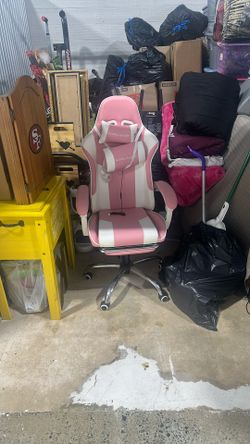 Massaging gaming / office chair 