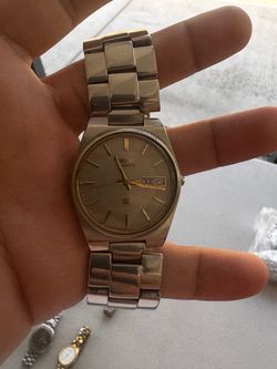 Seiko Quartz Day-Date Gold-Tone Watch