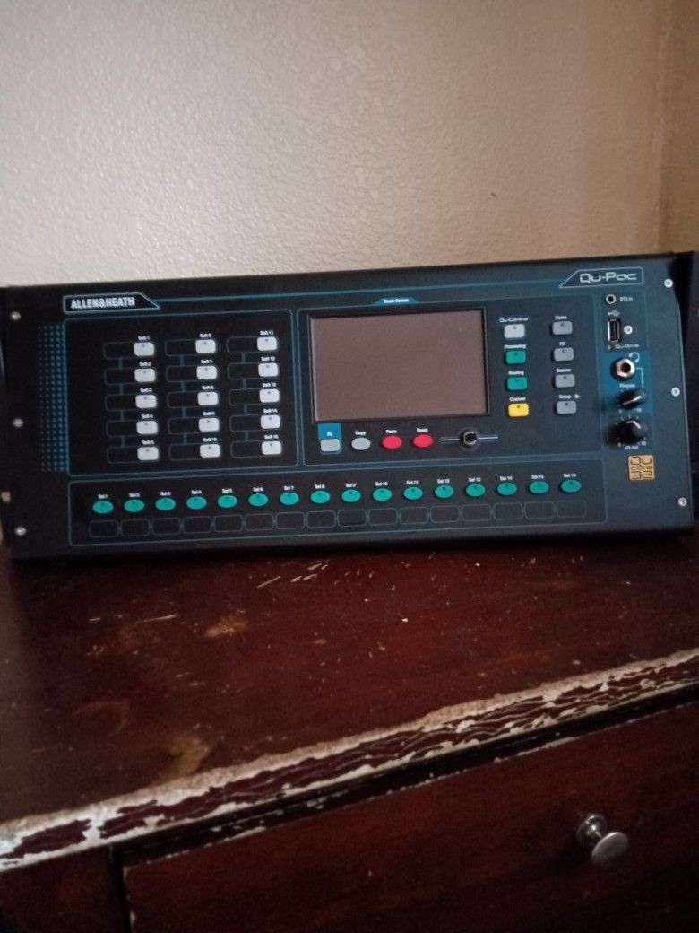 Allen & Heath QU-Pac-32 Digital Mixer