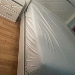 Queen Size Bed And Tables