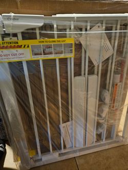 Safety gate baby gate