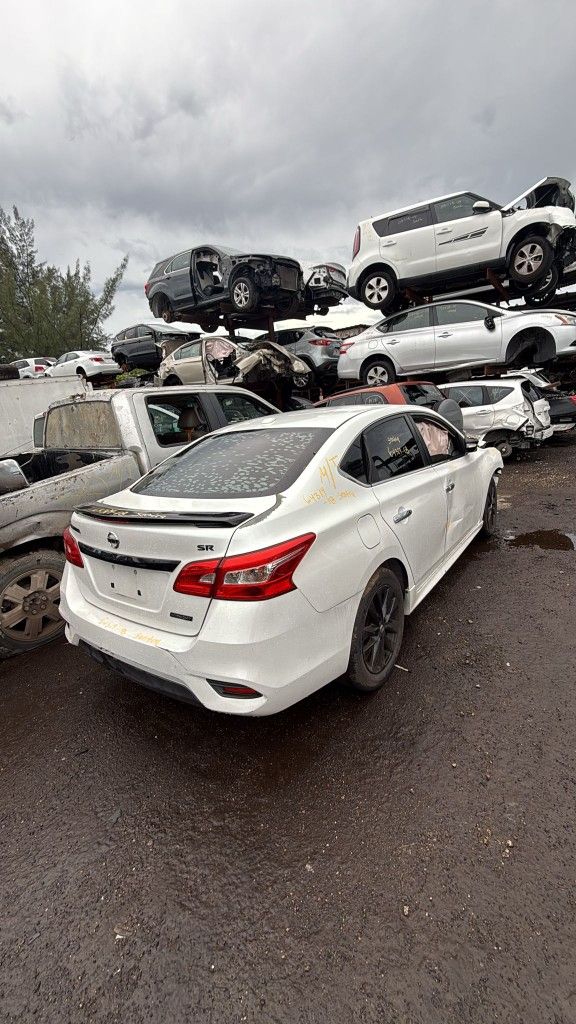Nissan Sentra 2018
Only Parts 