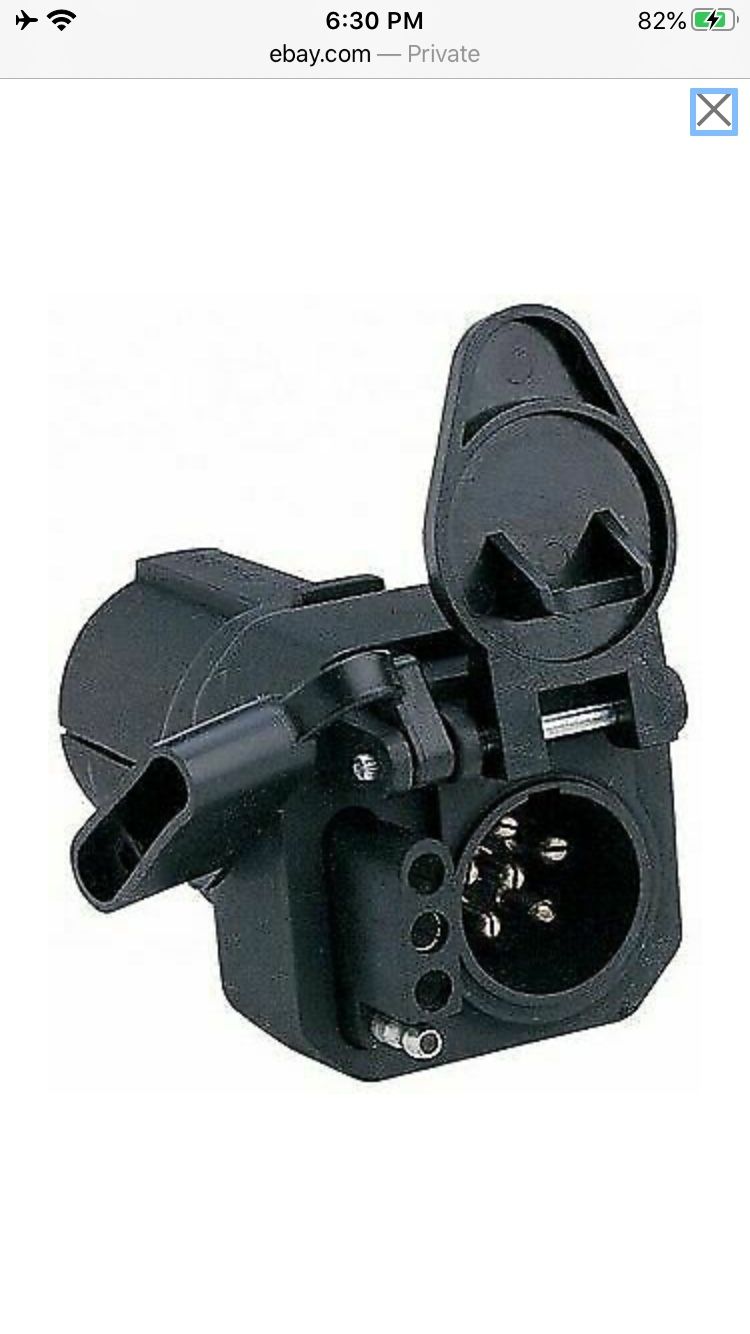 Tow trailer light adapter