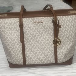 Michael Kors Jet Set Large Logo Tote Shoulder Bag