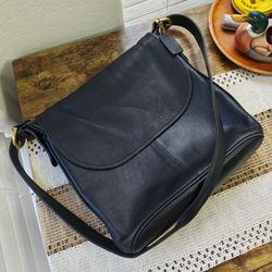 Vintage COACH purse, Vintage Purses, Vintage Leather,  Black Leather Bags, Black Coach Purse, Crossbody Bag