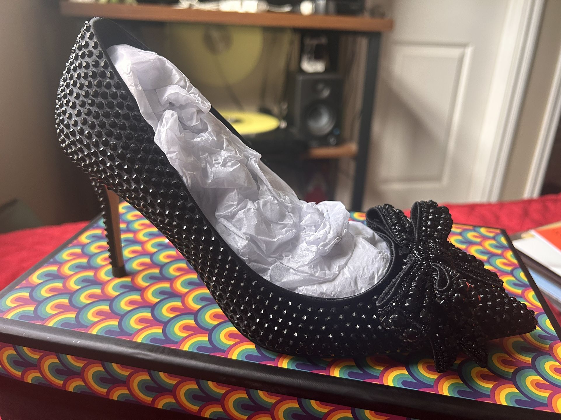 BELGRAVIA CRYSTAL BOW HEELS Kurt Geiger London