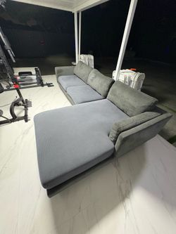Sofa sectional ( need gone)