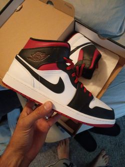 Jordan 1 gym red