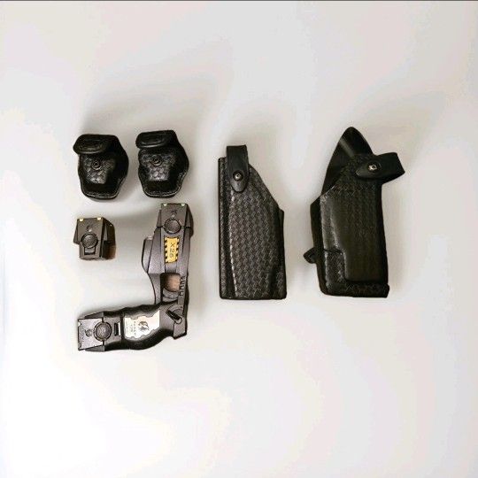 X26 Taser Law Enforcement Model (2 Green Cartridges/1 Yellow)