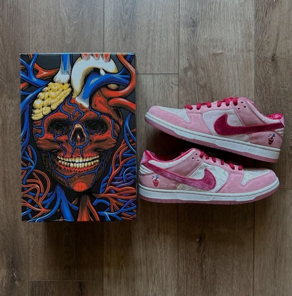 Strange Love Dunks