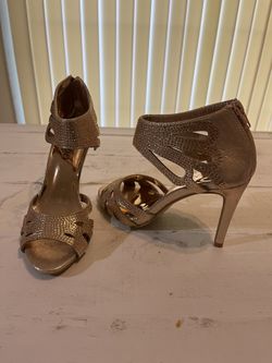 Rise Gold/copper Heels Size 5
