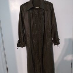 Nice Ladies Trench Rain Coat Very Soft Light Weight ..size M
