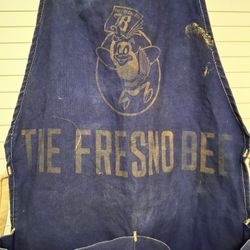 Vintage FRESNO BEE Newspaper News Stand Vendor Apron Paper Boy History 1960s HTF....asking $75.00