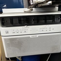 Ac Unit Only Used For 1 Week Basically New 