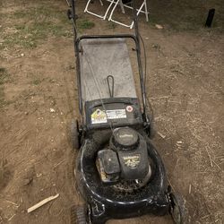 Briggs & Stratton Yard Machine Lawn Mower