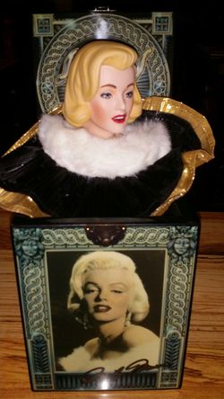 Marlin Monroe jack in the box