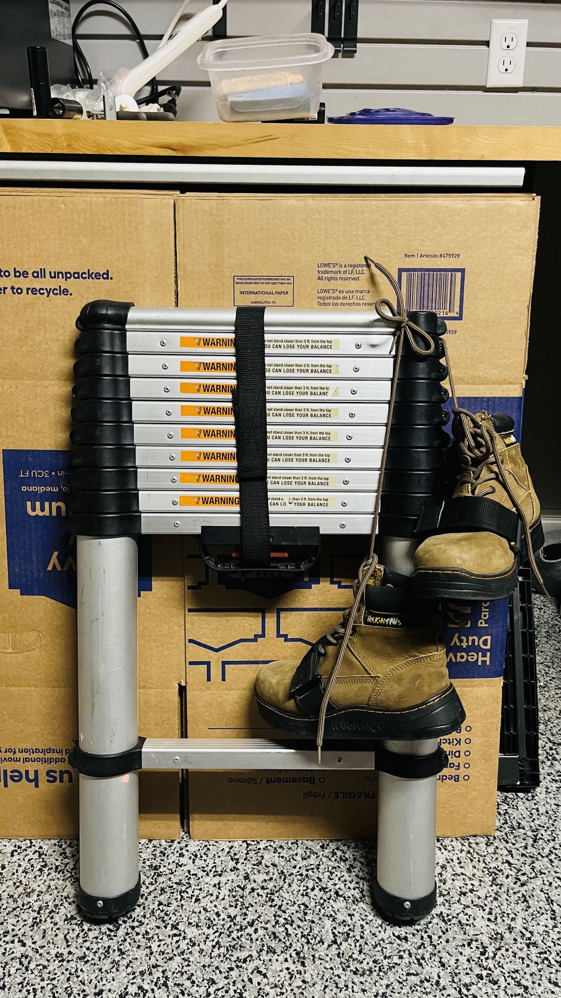 Telescopic Ladder & Roofing Boots Cougar Paws