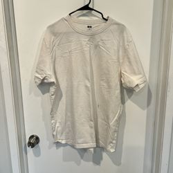 UNIGLO U SHIRT-XL-ALMOST NEW