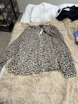 Banana Republic Women’s Blouse Leopard Print