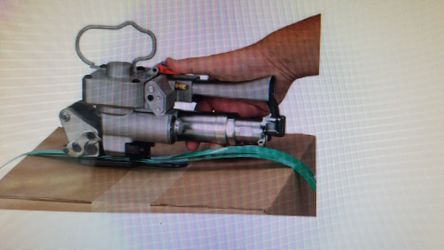 Hand held pneumatic strapping sealer for 1/2" to 3/4"
