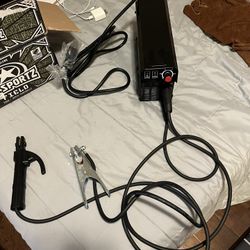 CHICAGO ELECTRIC 80 Amp Inverter Arc Welder