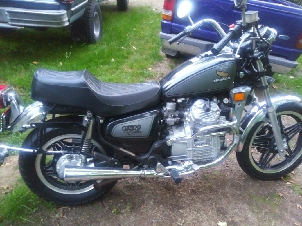 82 Honda cx500