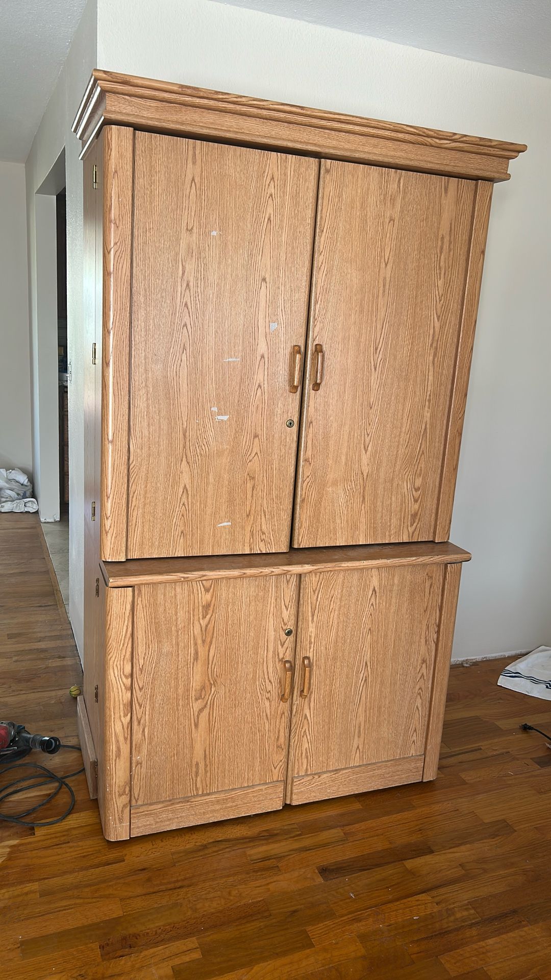 Computer desk