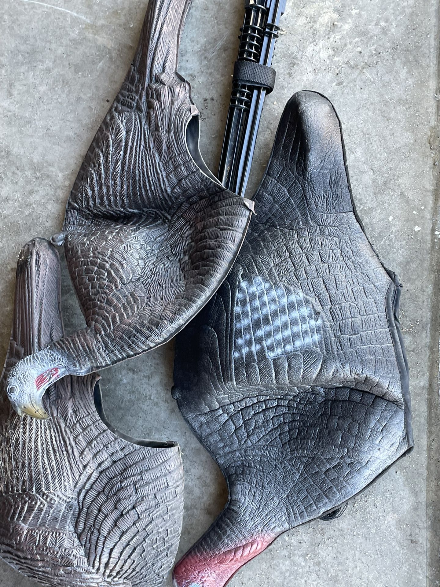 Foam Decoys One Tom Two Hens With Stakes