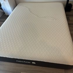 Queen Nectar Bed