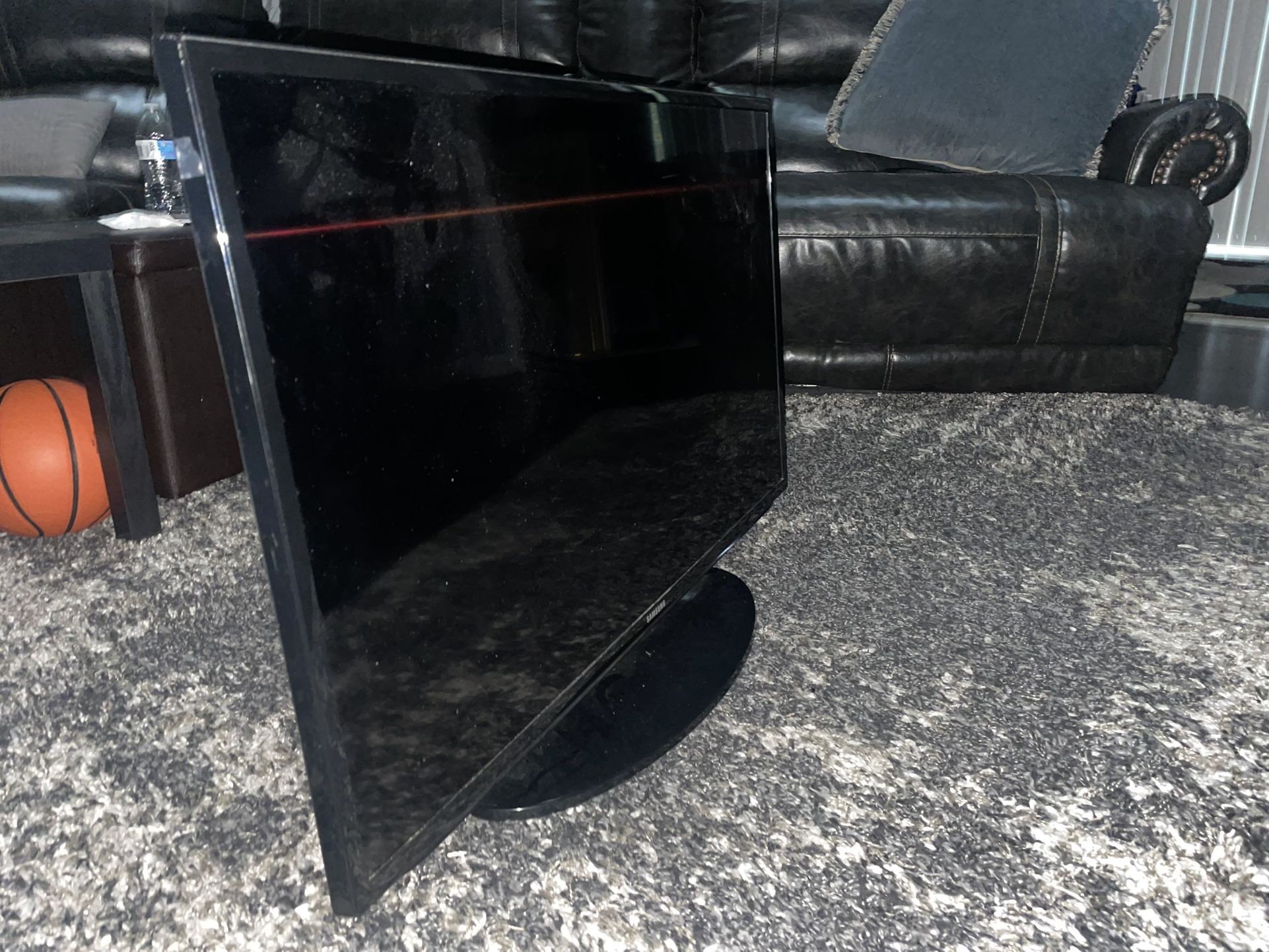 flat screen TV