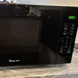 Countertop 1.1 Cubic Ft Microwave Gently Used 
