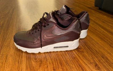 Nike Women's Air Max 90  Sneakers