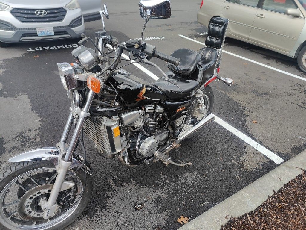 1984 Honda Magna V700cc