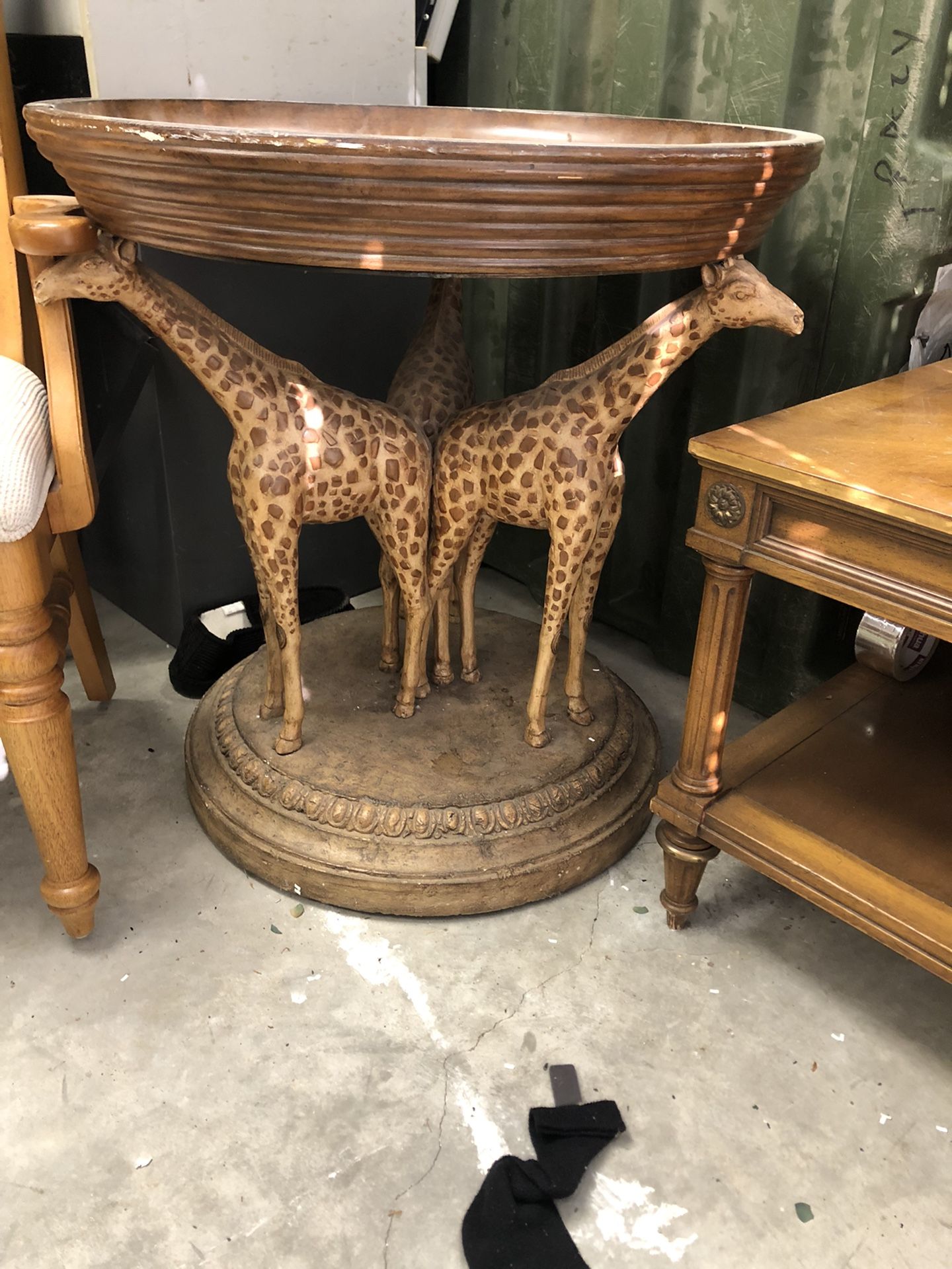 2 Giraffe Coffee Tables