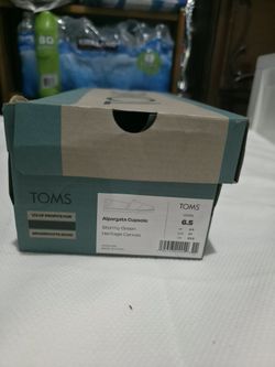 Toms, Stormy Green