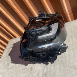 Headlight Mazda CX 90 Full LED  OEMLeft Driving Side  Used. 2024-2025. 