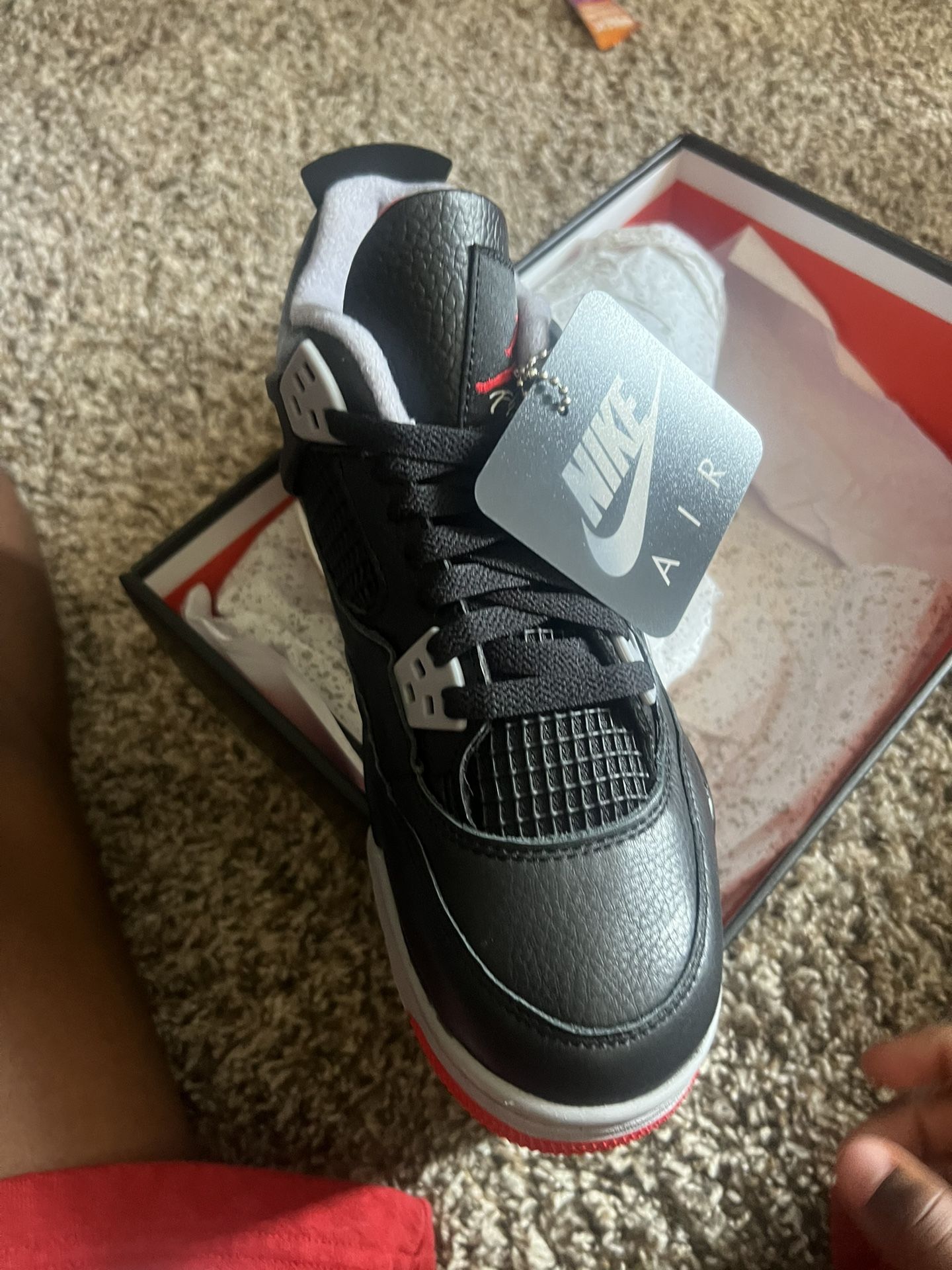 AIR JORDAN 4 RETRO